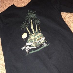 Boys Hurley size small t shirt